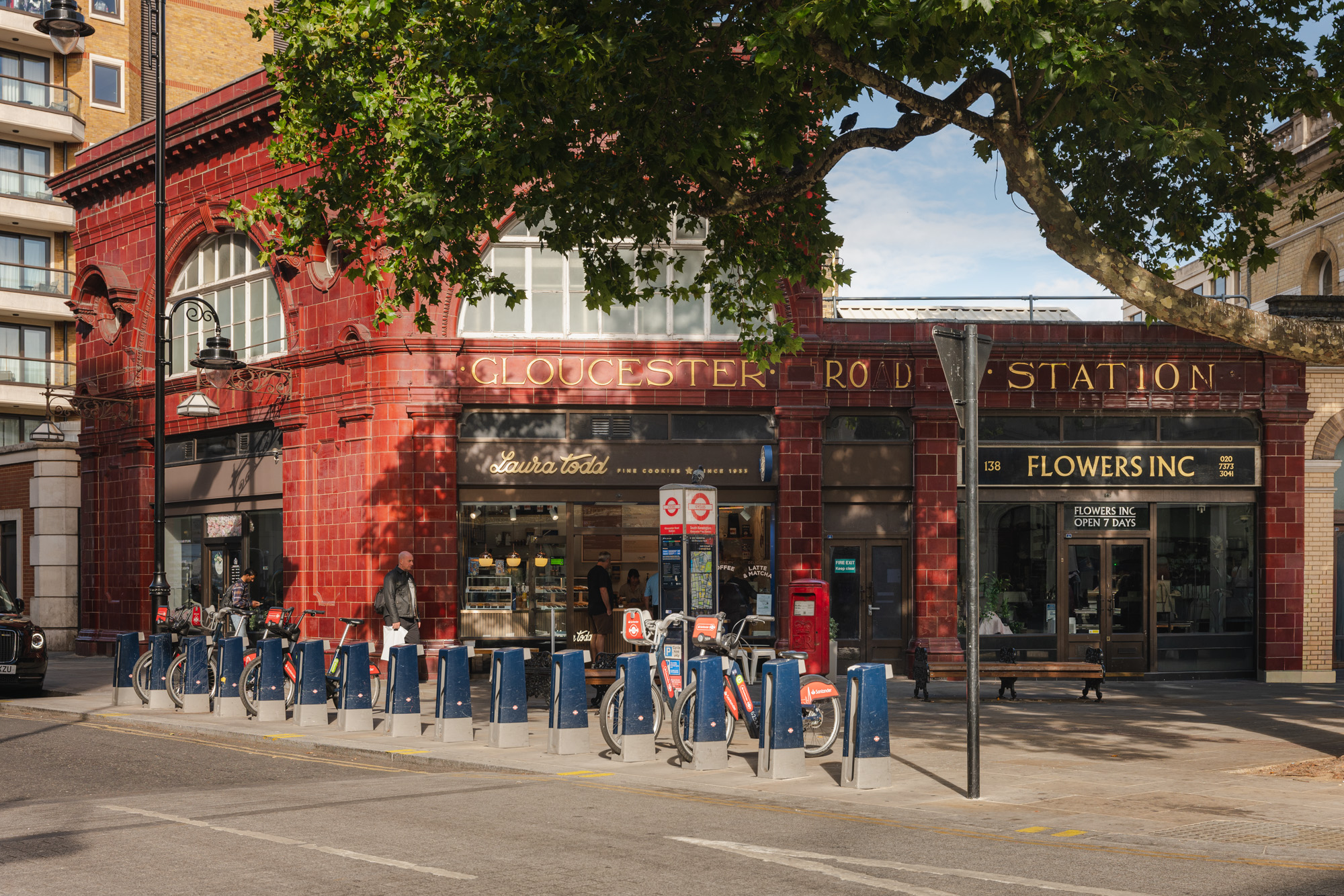 Cheval Collection neighbourhood photography — central London street scene