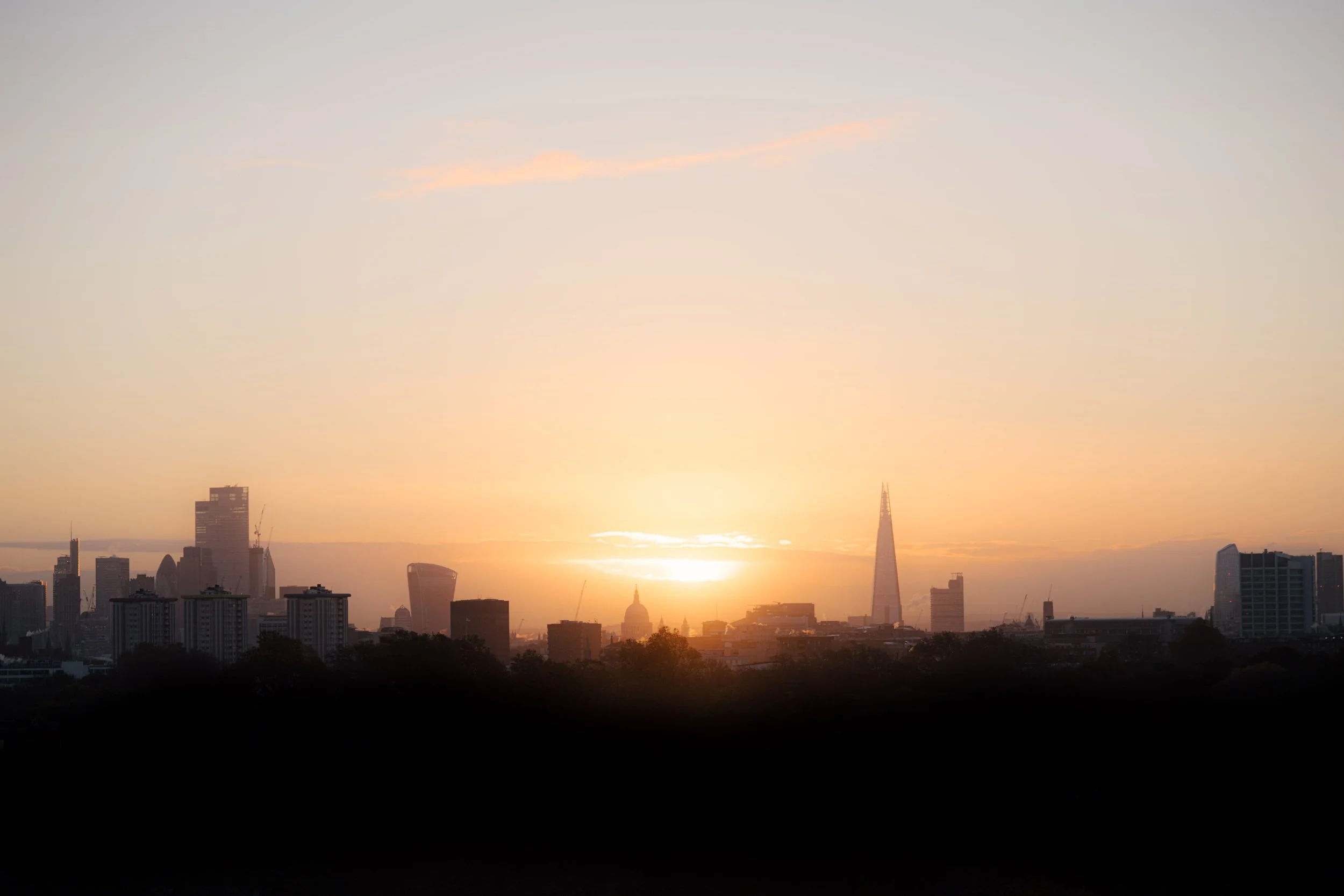 Columbia AW21 Explore the City London urban outdoor campaign photography