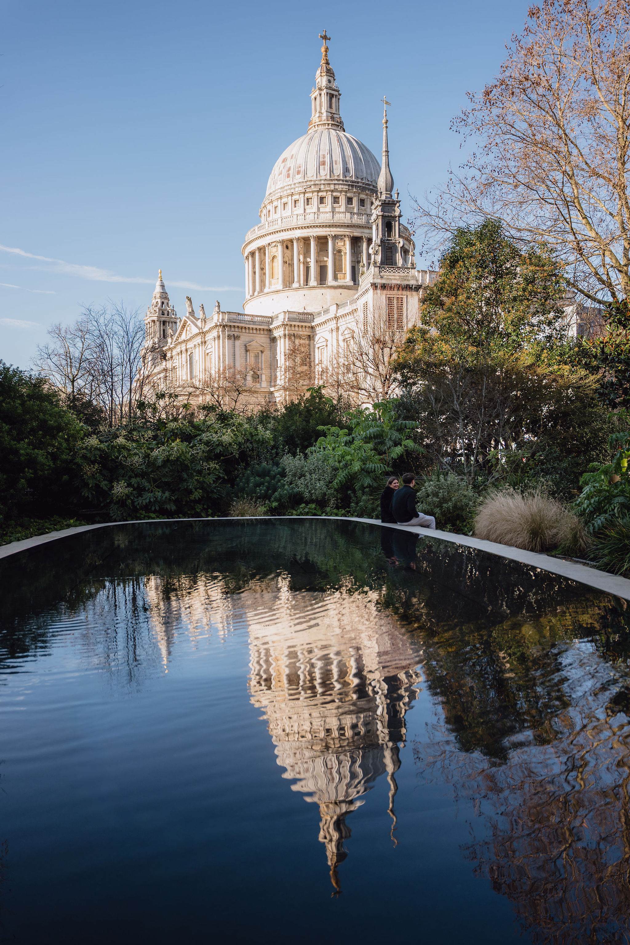 Southbank London couple walking, lifestyle photography