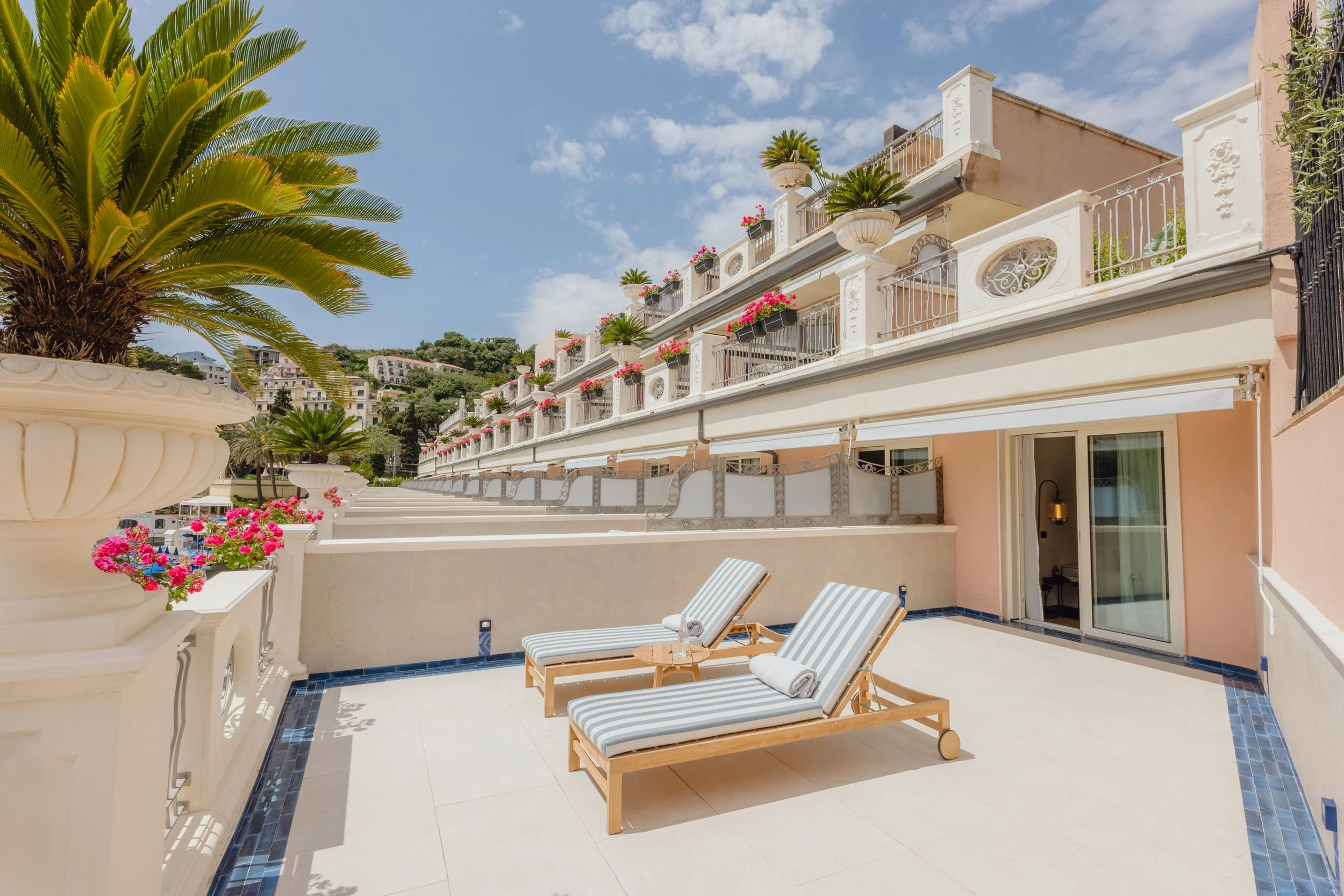 VRetreats Mazzar&ograve; Sea Palace — Executive Sea Suite bathroom photography