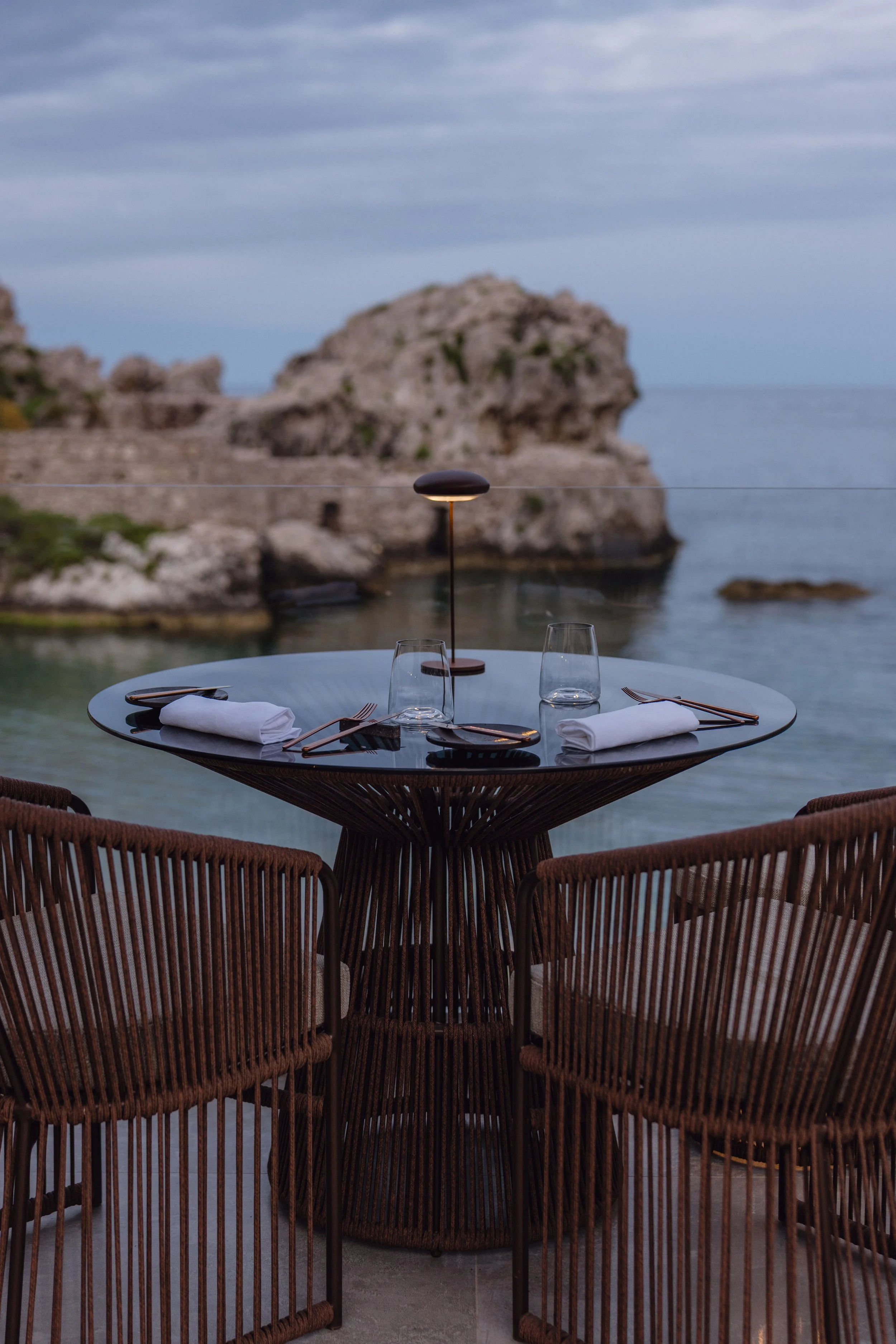 VRetreats Mazzar&ograve; Sea Palace — Blum bar interior photography